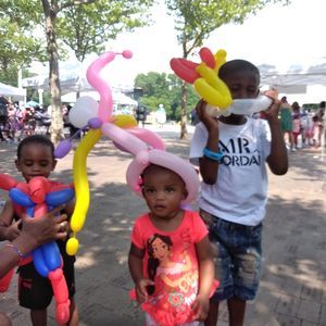 Meet your Posher, Dwana